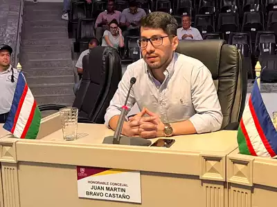 El concejal Juan Martín Bravo revela presuntas pruebas de inspectores de policía que hacen cobros ilegales a propietarios de establecimientos de comercio en Cali